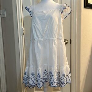 Lane Bryant Women’s size 24 white and blue top.